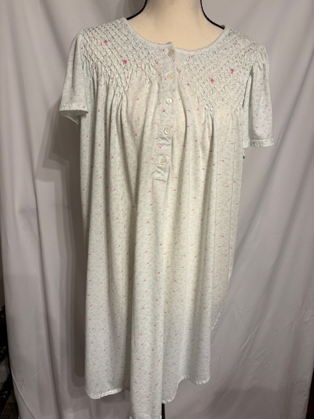 Vintage day gown Barbizon Light Mint Nightgown with Pink Flecking Cotton.
